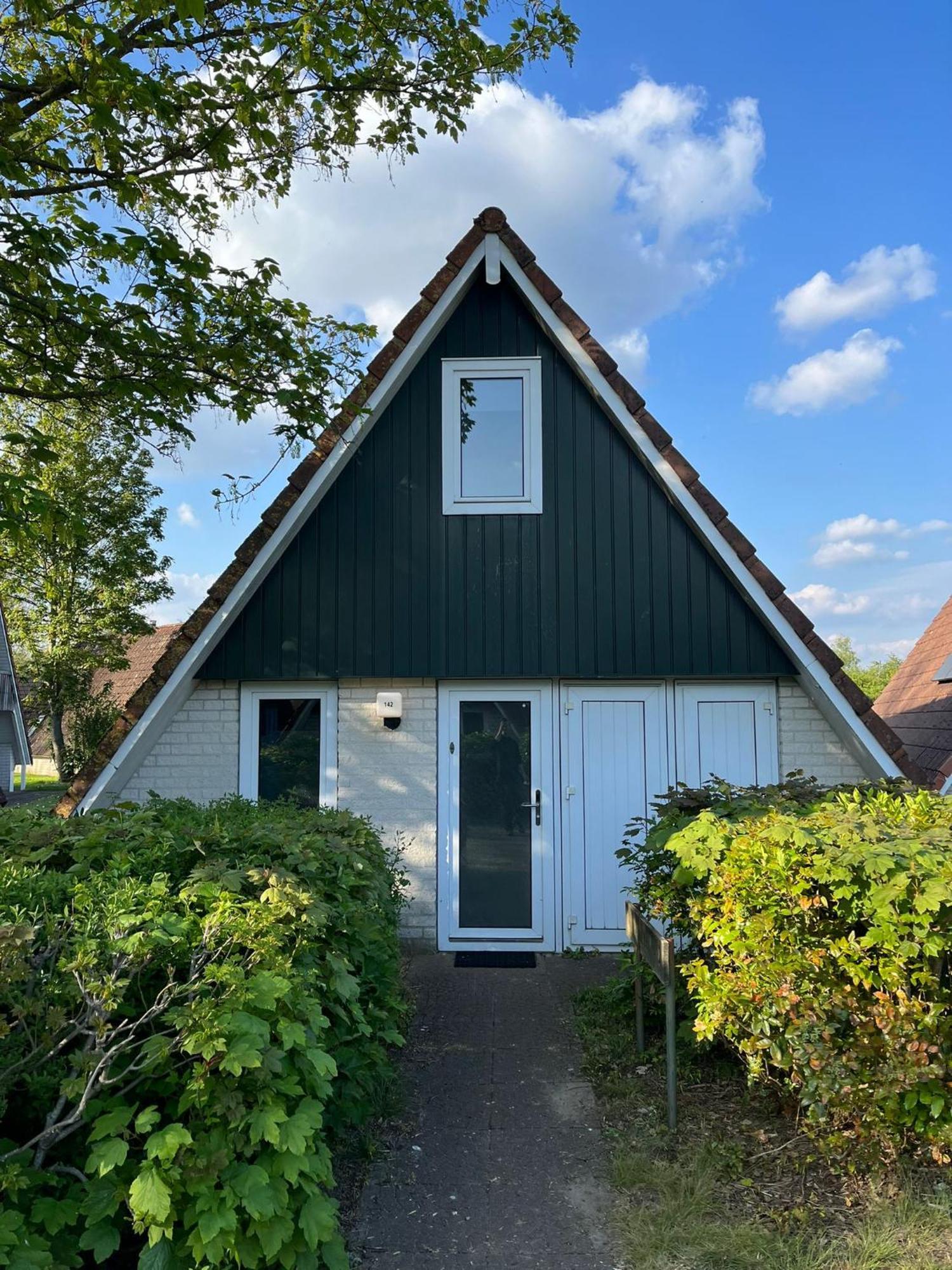 Vakantiepunt 142 - Moderne Vakantiewoning Aan Het Water! Gramsbergen Buitenkant foto